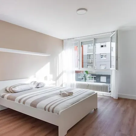 Le Chaleureux, 68M2, 6 Personnes, 3 Chambres, Avec Climatisation 公寓