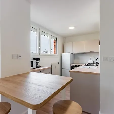 Le Chaleureux, 68M2, 6 Personnes, 3 Chambres, Avec Climatisation 公寓 南锡