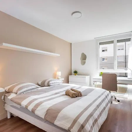 Le Chaleureux, 68M2, 6 Personnes, 3 Chambres, Avec Climatisation 南锡