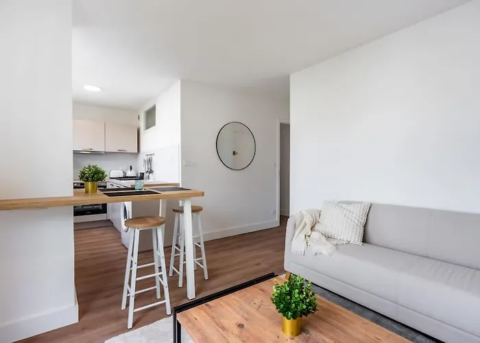 Le Chaleureux, Fraichement Renove *